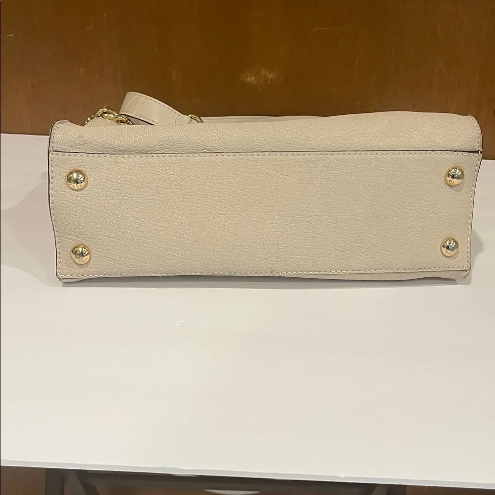 Michael Kors Hamilton Crossbody -Cream - Picture 9 of 9